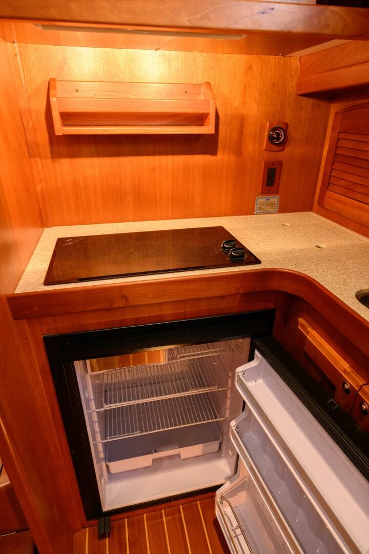 2009 Sabre 42 Hard Top Express — photo 42