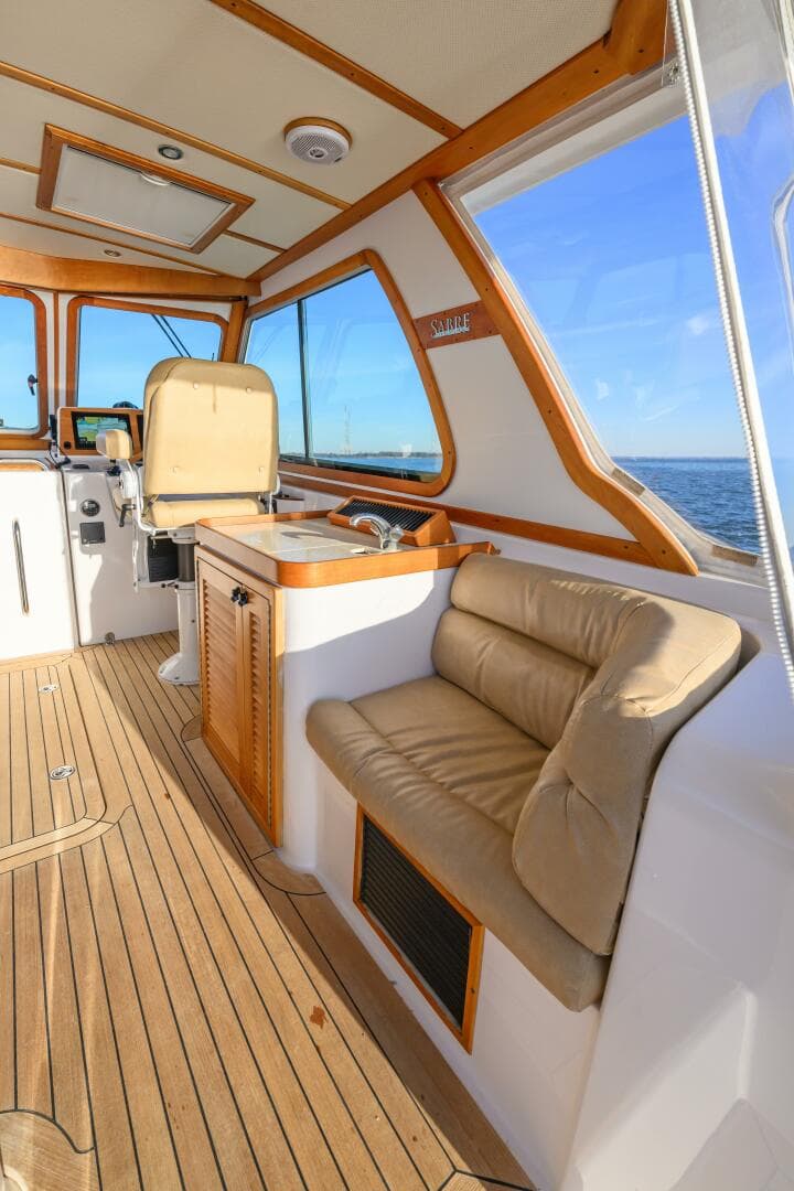 2009 Sabre 42 Hard Top Express — photo 9