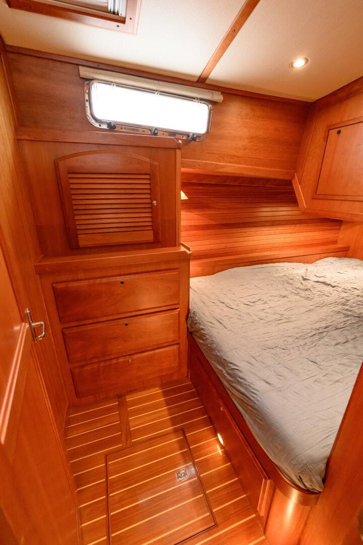 2009 Sabre 42 Hard Top Express — photo 40