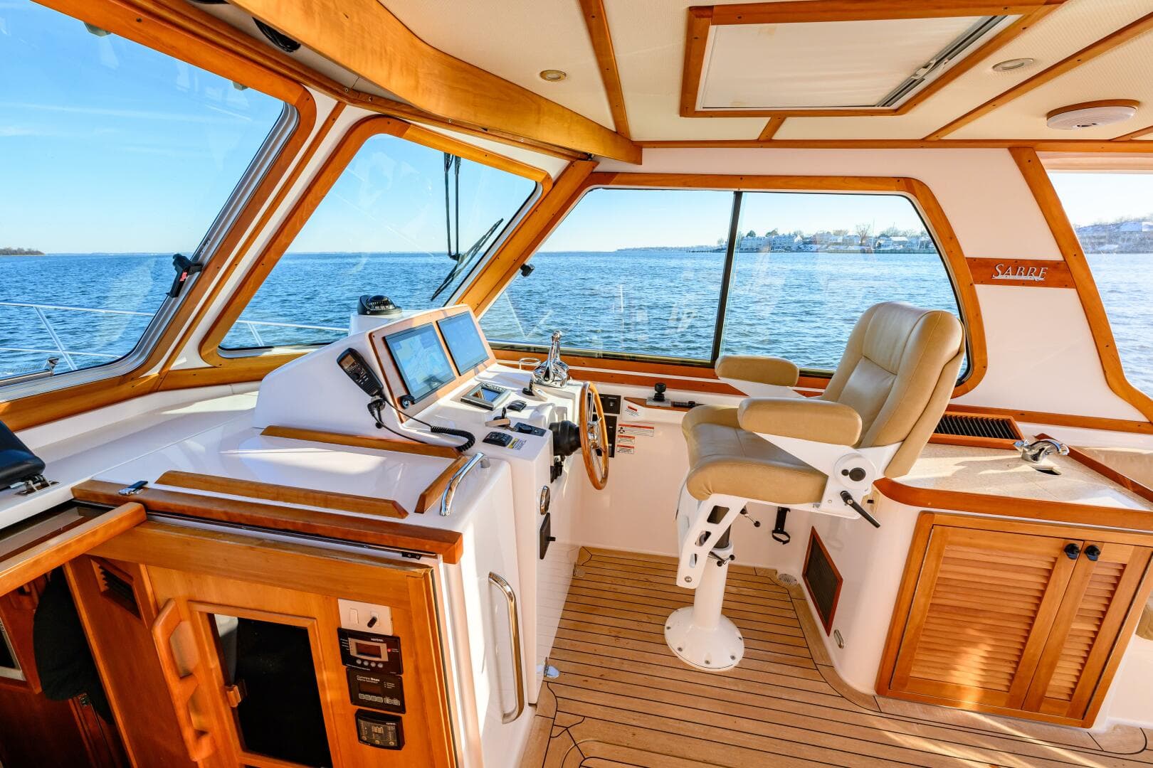 2009 Sabre 42 Hard Top Express — photo 18