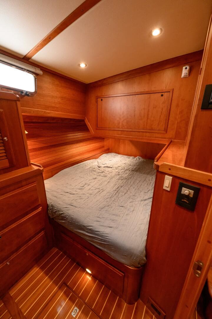 2009 Sabre 42 Hard Top Express — photo 41