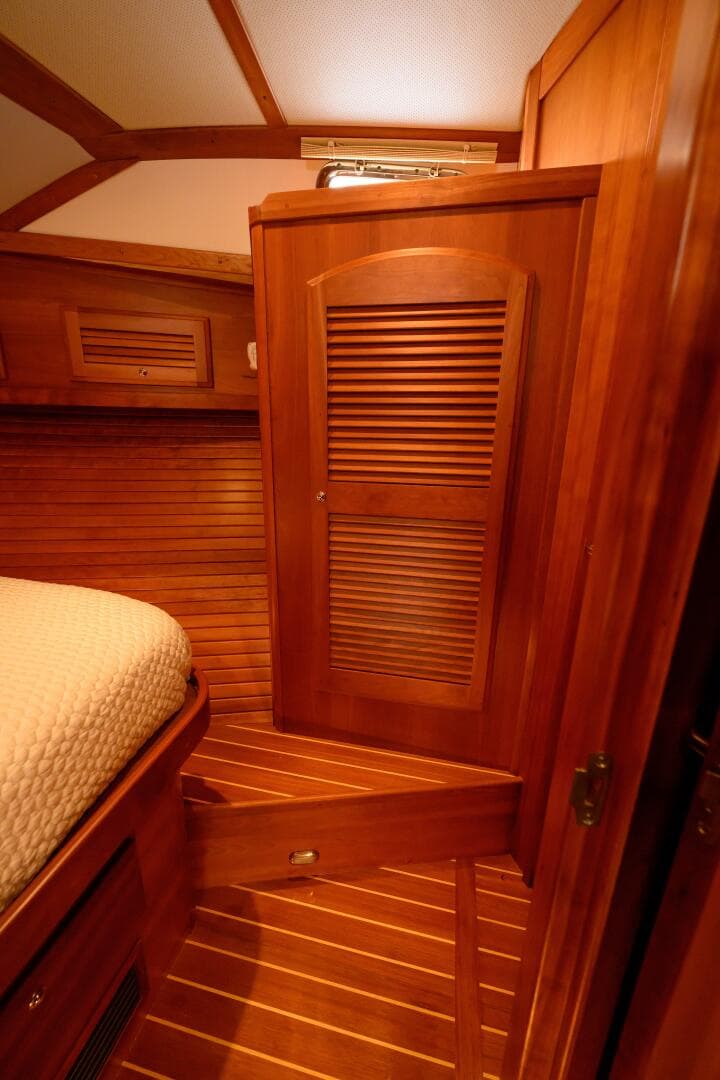 2009 Sabre 42 Hard Top Express — photo 29