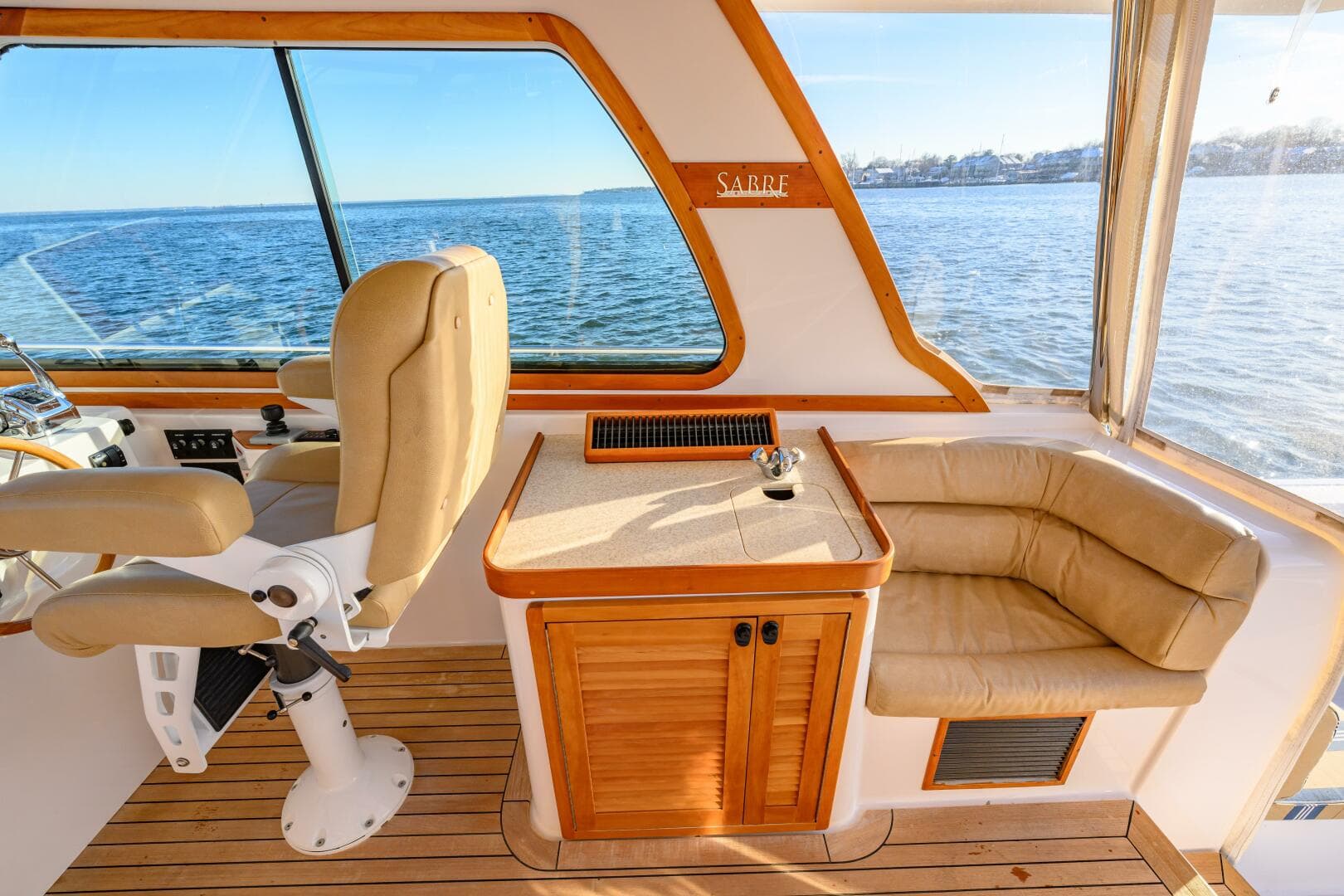 2009 Sabre 42 Hard Top Express — photo 22