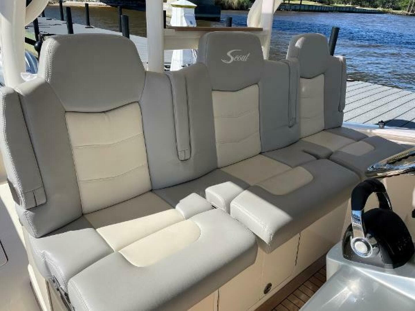 2019 Scout 380 LXF — photo 8