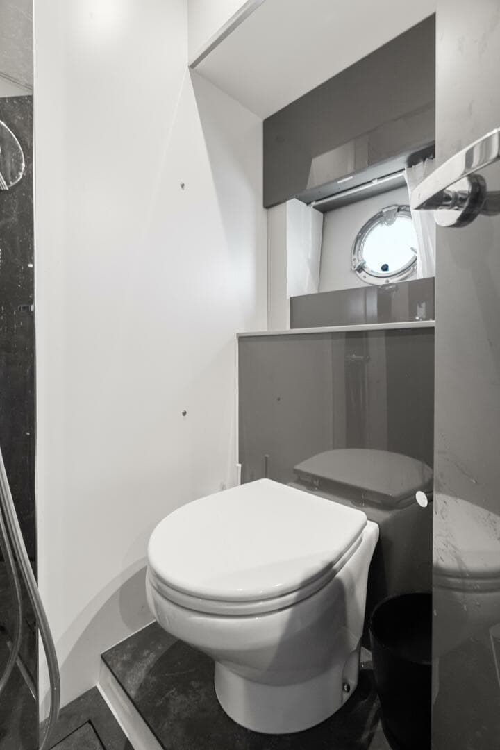 2022 Cranchi M 44 HT — photo 27