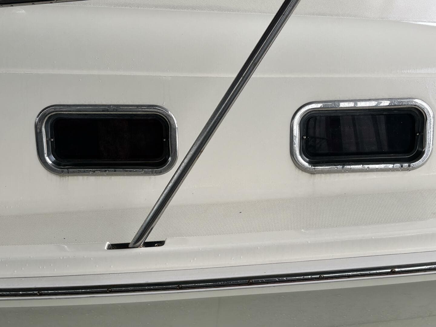 2004 Mainship Pilot 30 Rum Runner II — photo 13