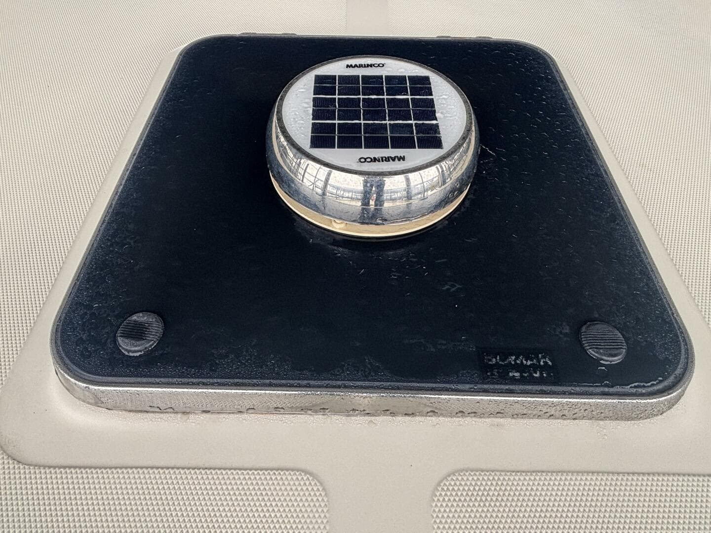 2004 Mainship Pilot 30 Rum Runner II — photo 82