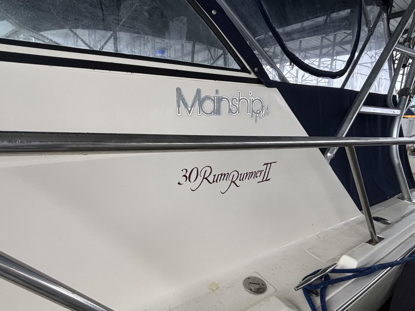 2004 Mainship Pilot 30 Rum Runner II — photo 14