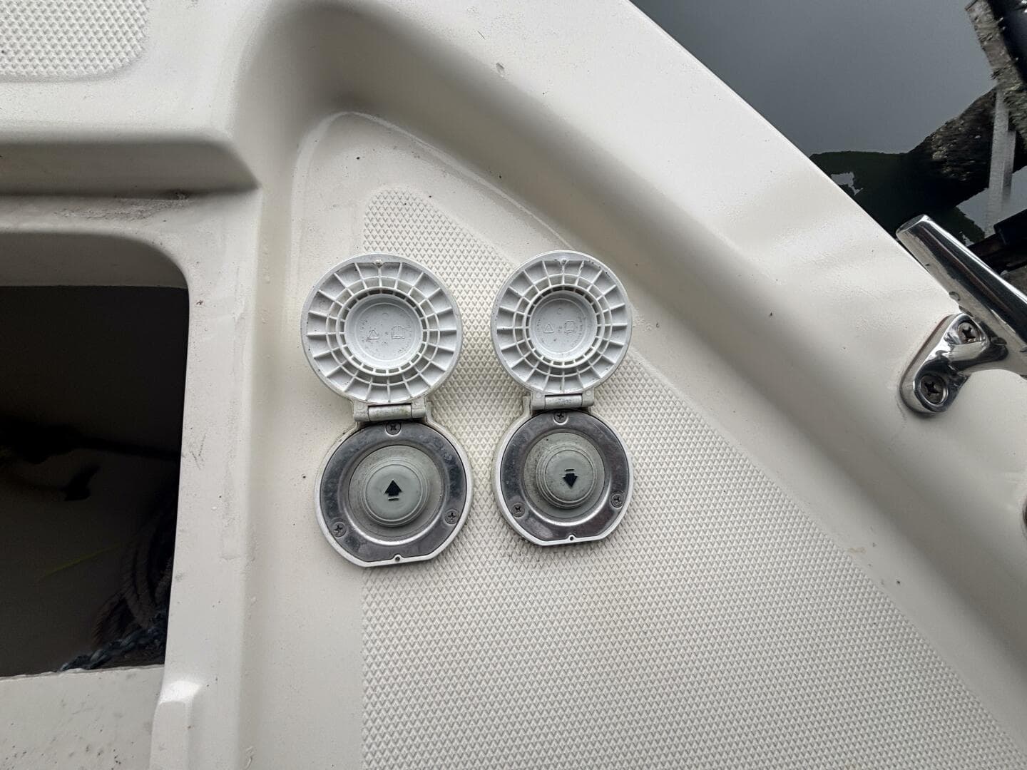 2004 Mainship Pilot 30 Rum Runner II — photo 79