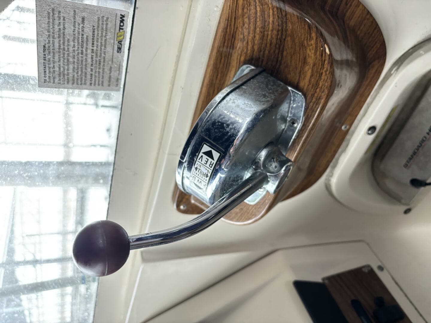 2004 Mainship Pilot 30 Rum Runner II — photo 37