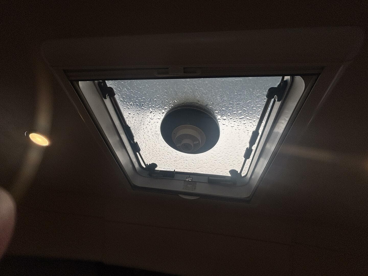 2004 Mainship Pilot 30 Rum Runner II — photo 58