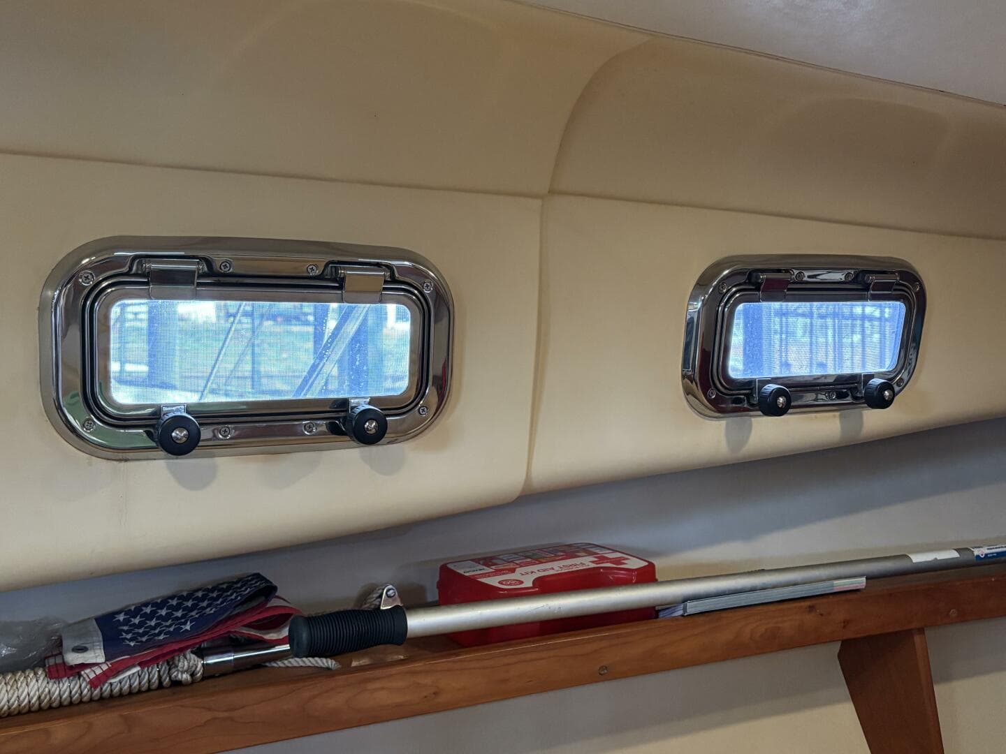 2004 Mainship Pilot 30 Rum Runner II — photo 54