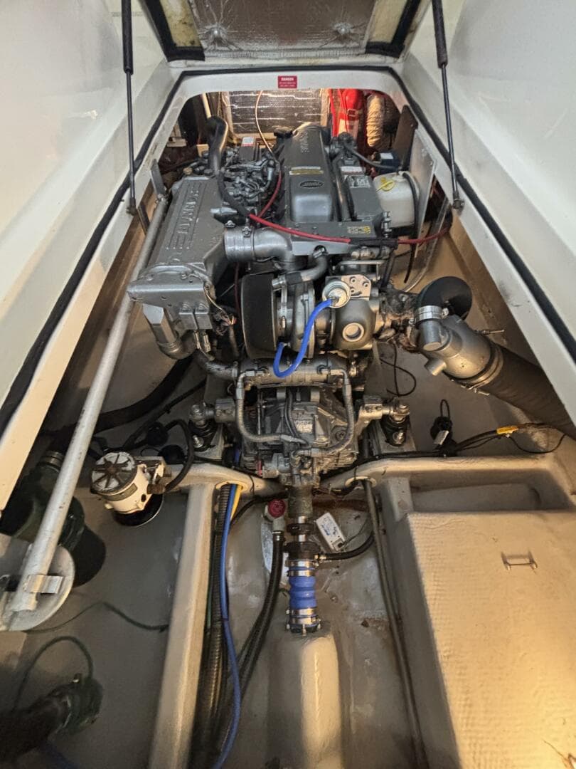 2004 Mainship Pilot 30 Rum Runner II — photo 27