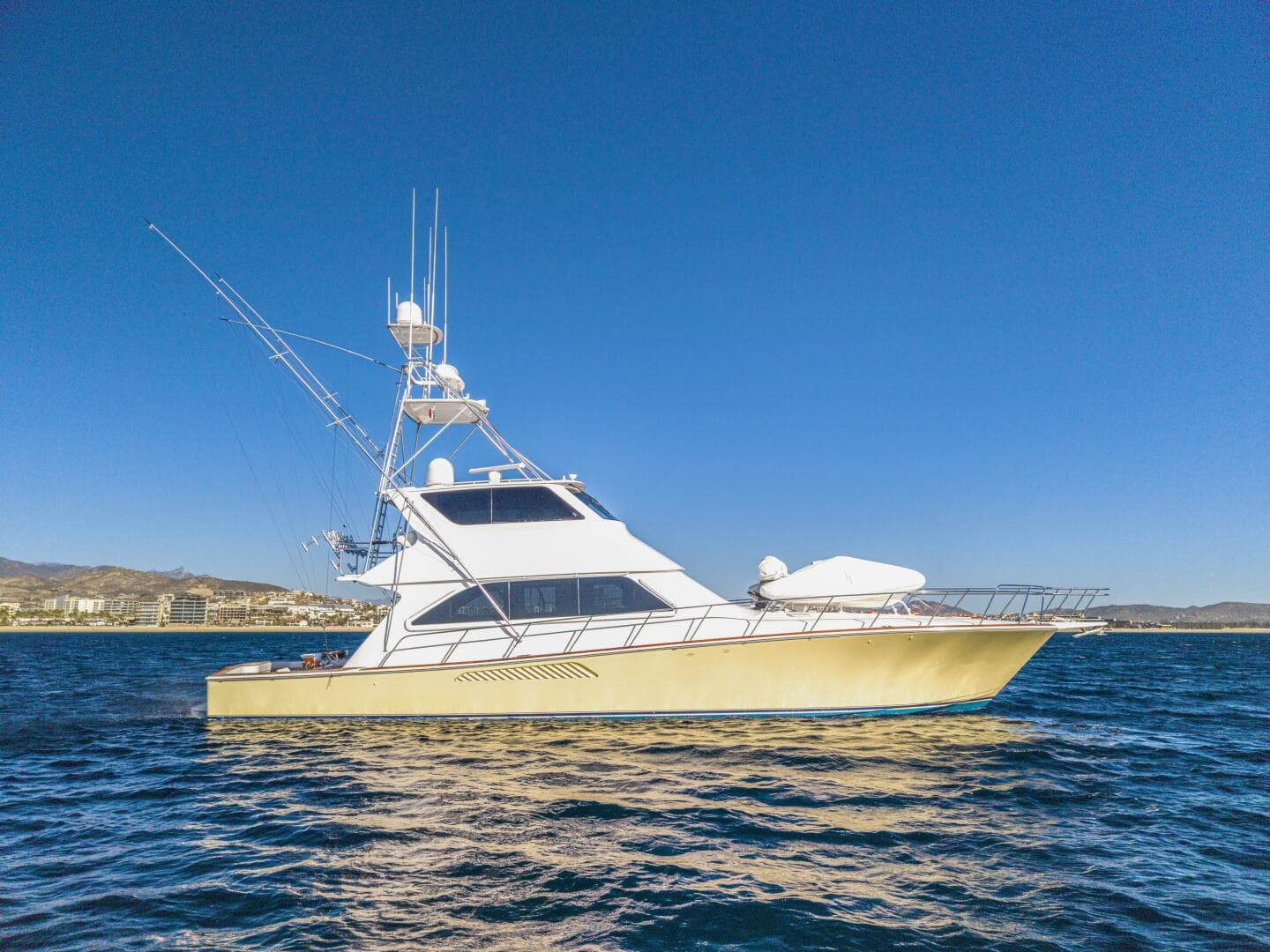 2003 Viking 65 Enclosed Bridge — photo 47