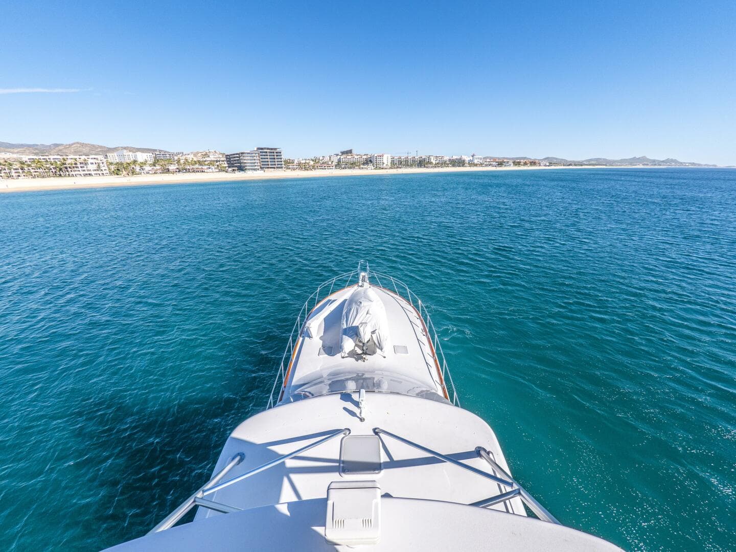 2003 Viking 65 Enclosed Bridge — photo 38