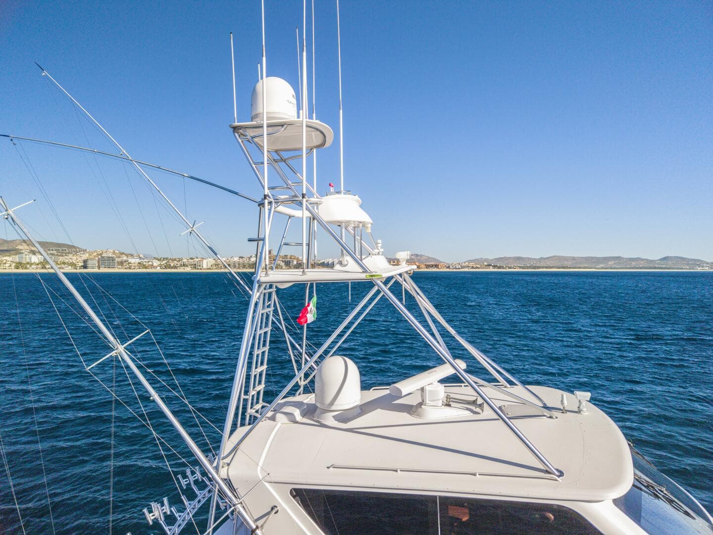 2003 Viking 65 Enclosed Bridge — photo 40