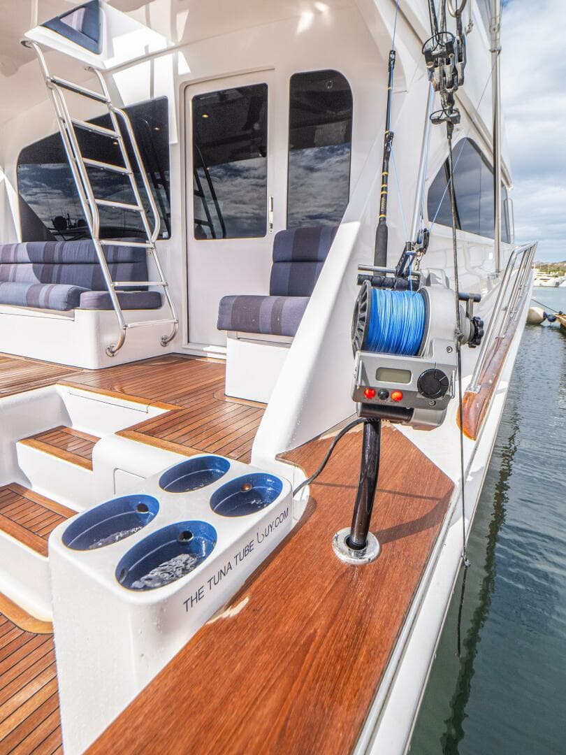 2003 Viking 65 Enclosed Bridge — photo 32