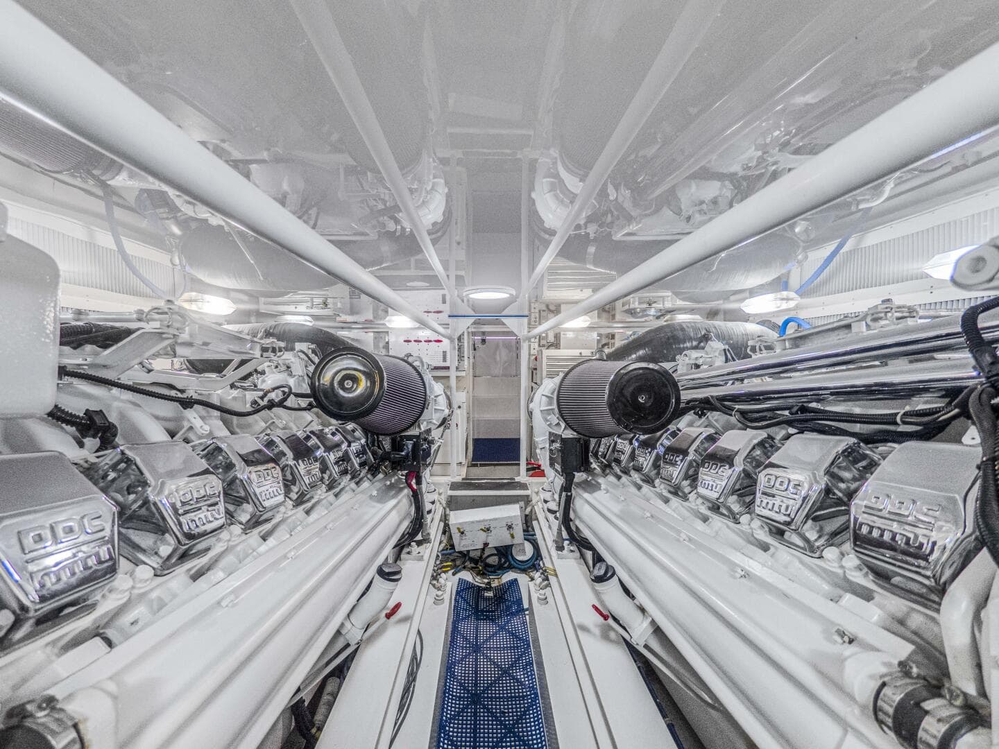 2003 Viking 65 Enclosed Bridge — photo 30