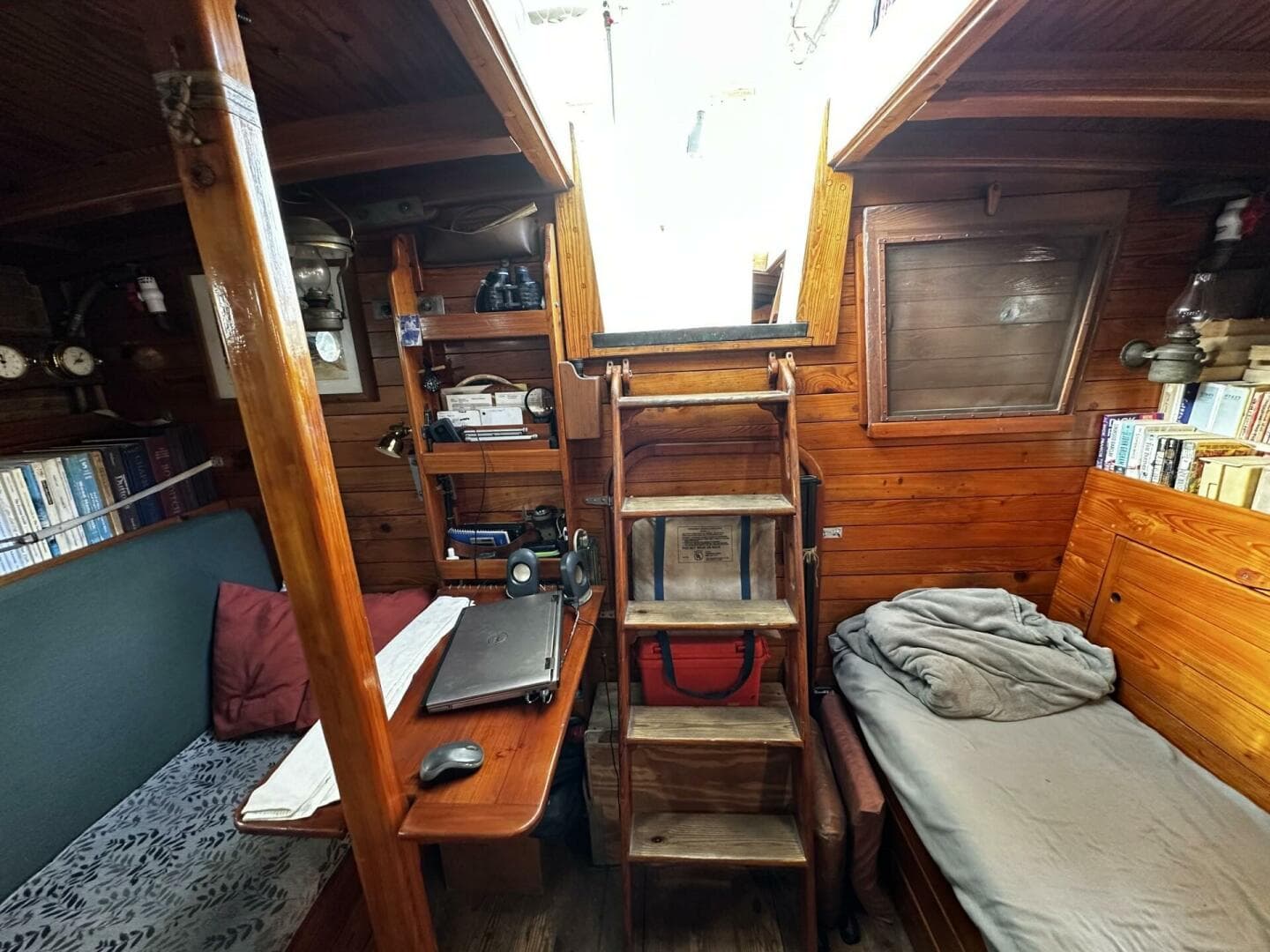 2005 Custom — photo 18