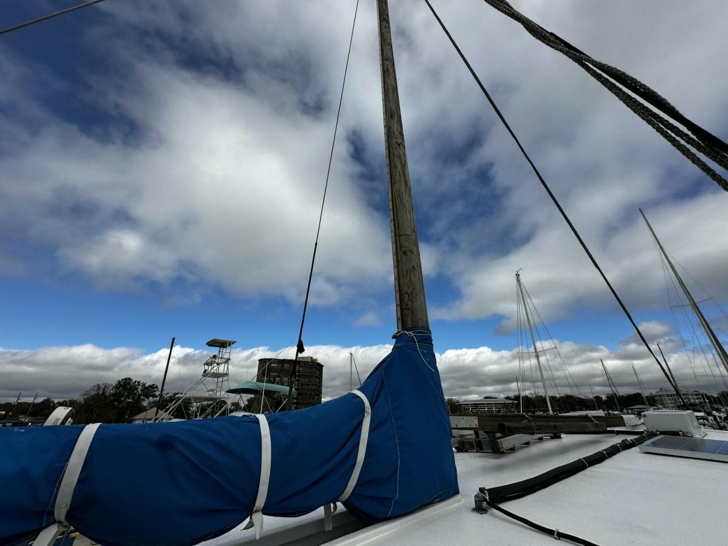 2005 Custom — photo 39