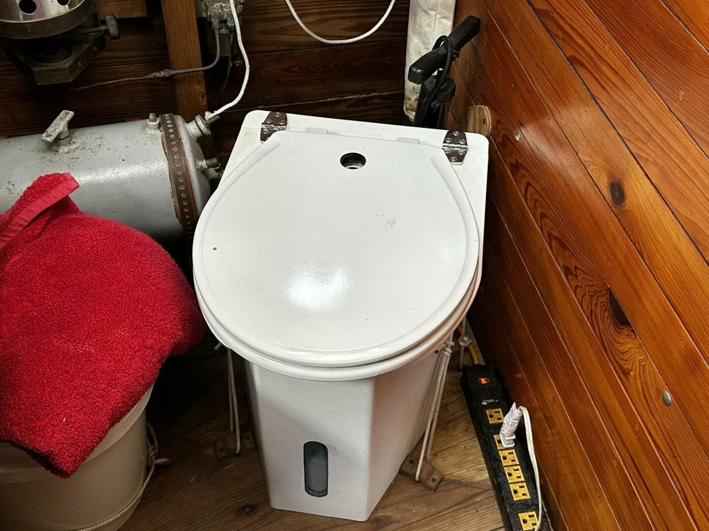 2005 Custom — photo 60