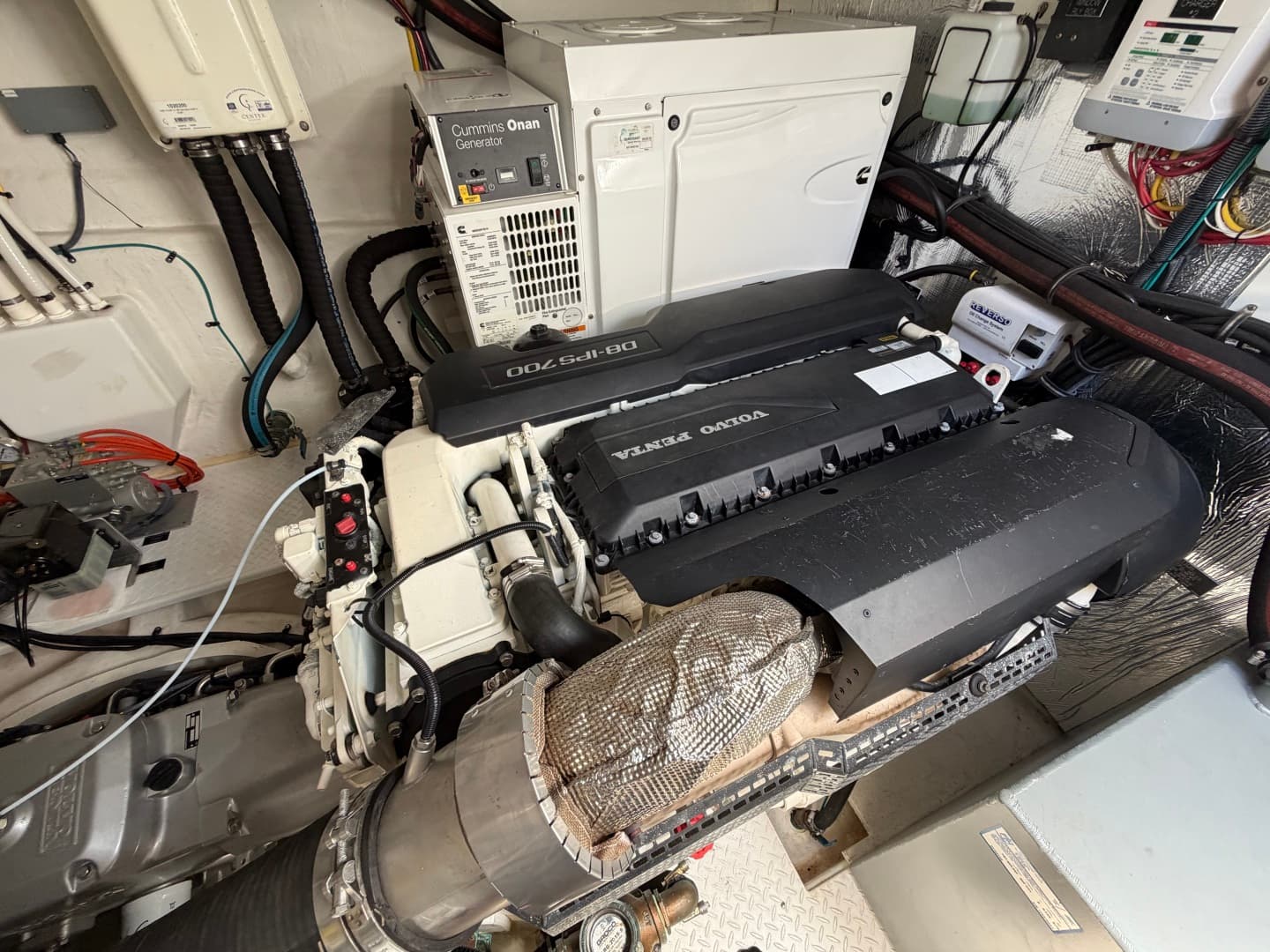 2020 Cruisers Yachts 50 Cantius — photo 18