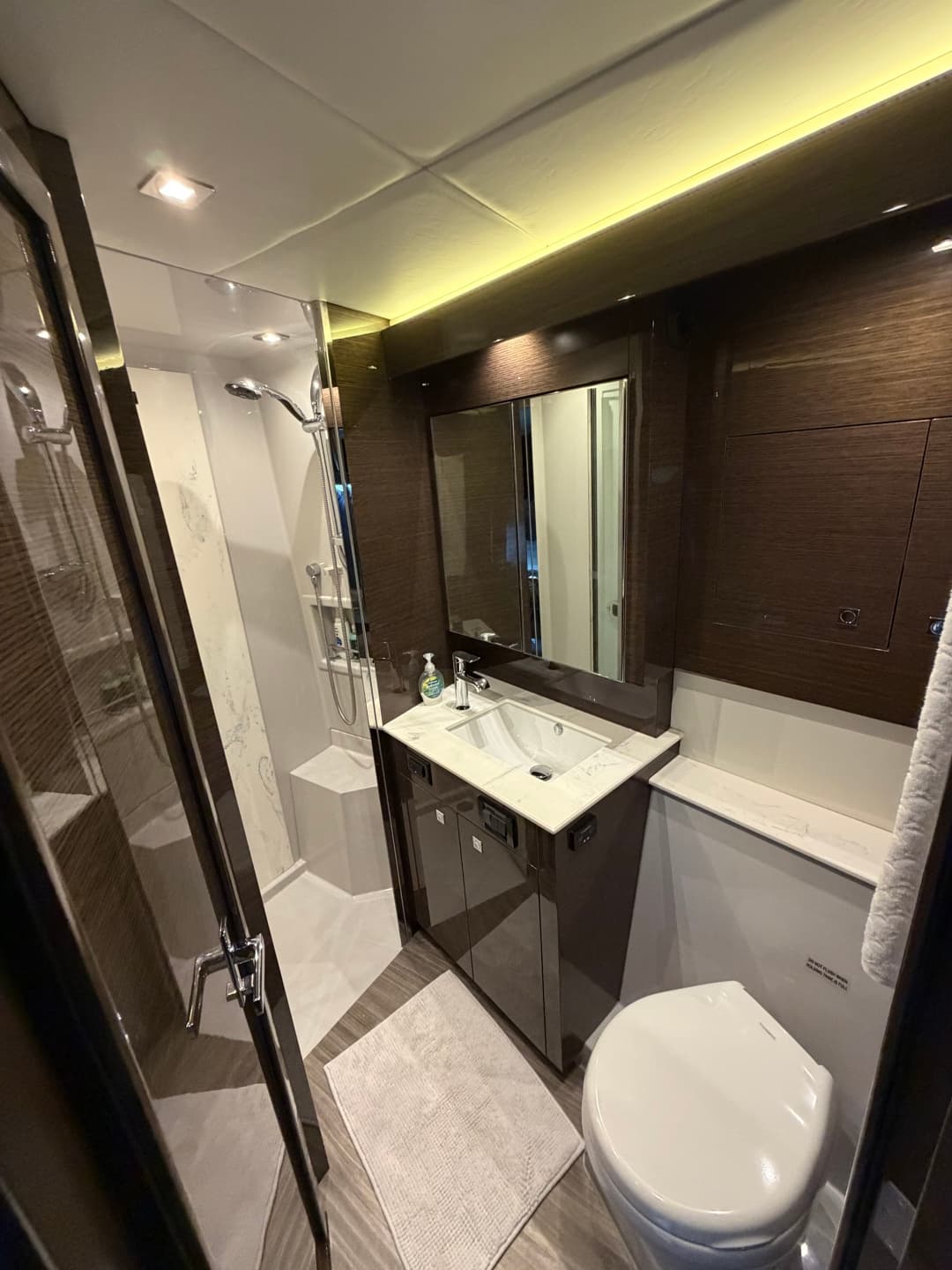 2020 Cruisers Yachts 50 Cantius — photo 13