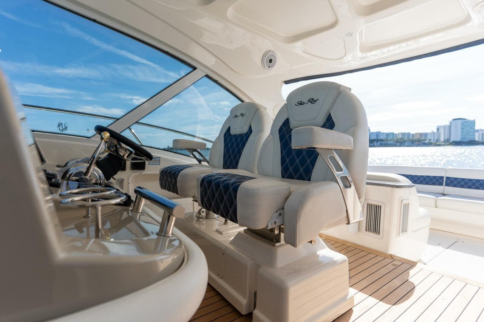 2005 Sea Ray 48 Sundancer — photo 23