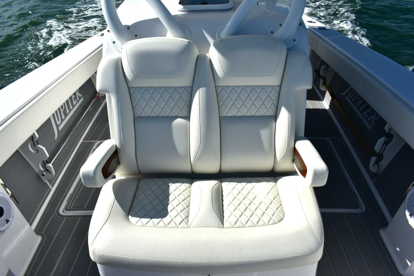 2025 Jupiter 32 FS — photo 5