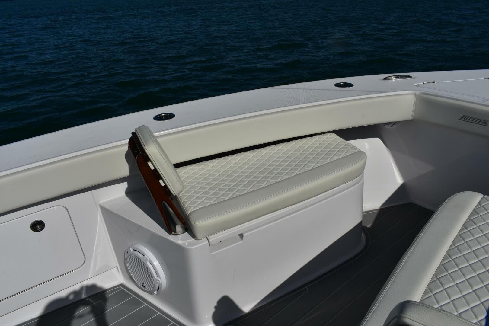 2025 Jupiter 32 FS — photo 11