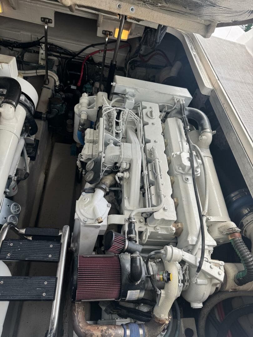 2005 Sea Ray Sundancer — photo 25