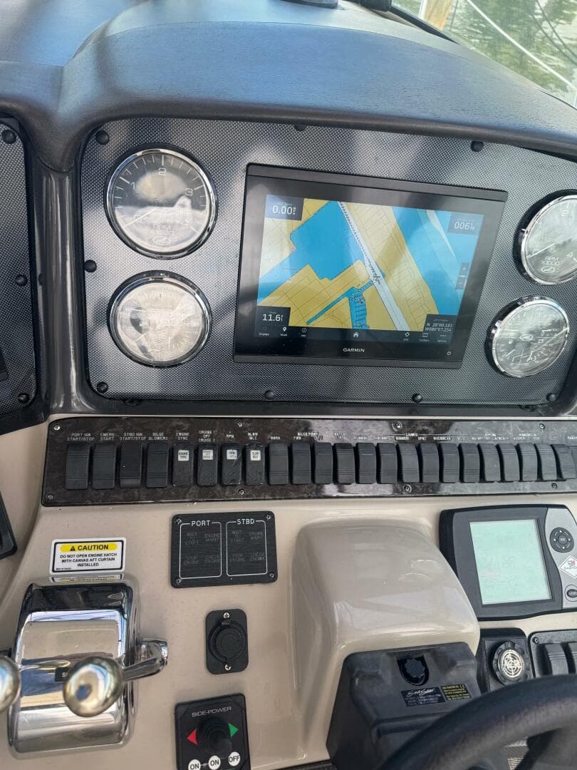 2005 Sea Ray Sundancer — photo 9