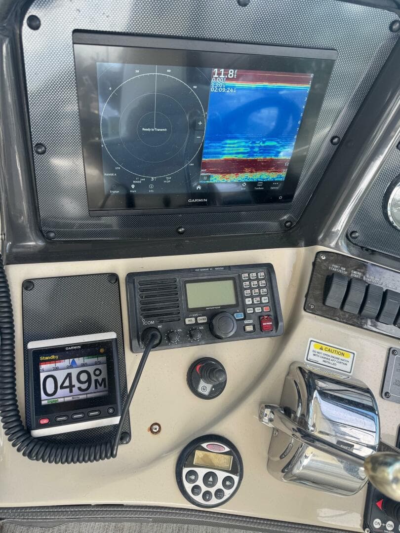 2005 Sea Ray Sundancer — photo 8