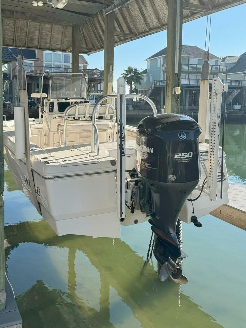 2016 Robalo 226 Cayman — photo 7