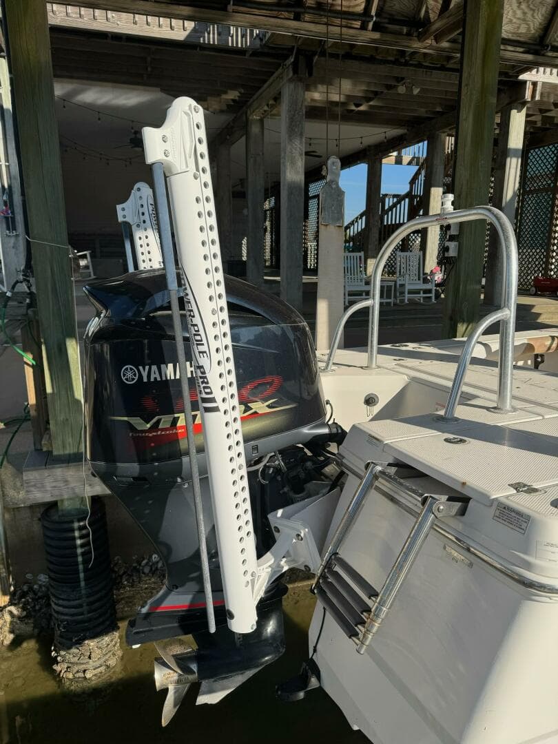 2016 Robalo 226 Cayman — photo 8