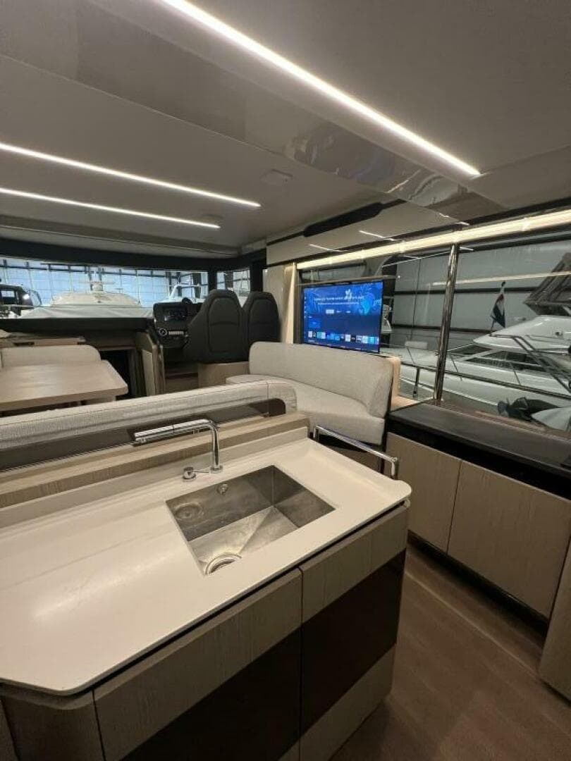 2023 Absolute 48 Navetta — photo 21