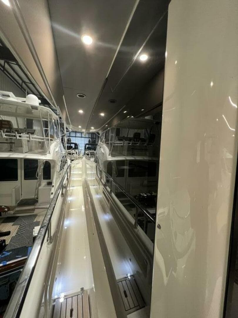 2023 Absolute 48 Navetta — photo 17