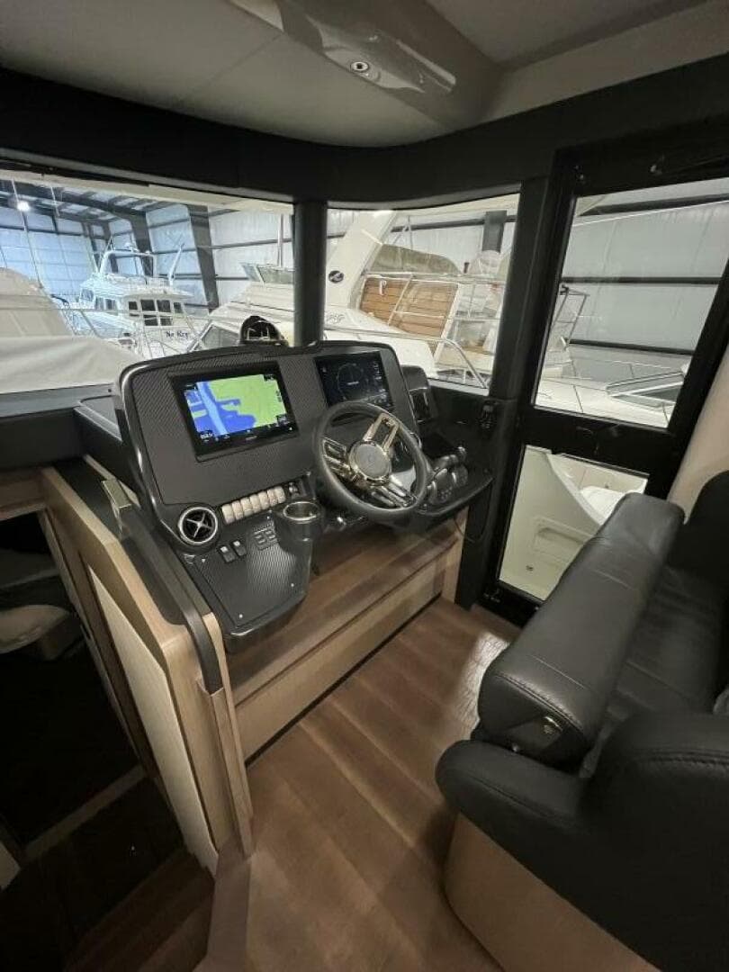 2023 Absolute 48 Navetta — photo 30