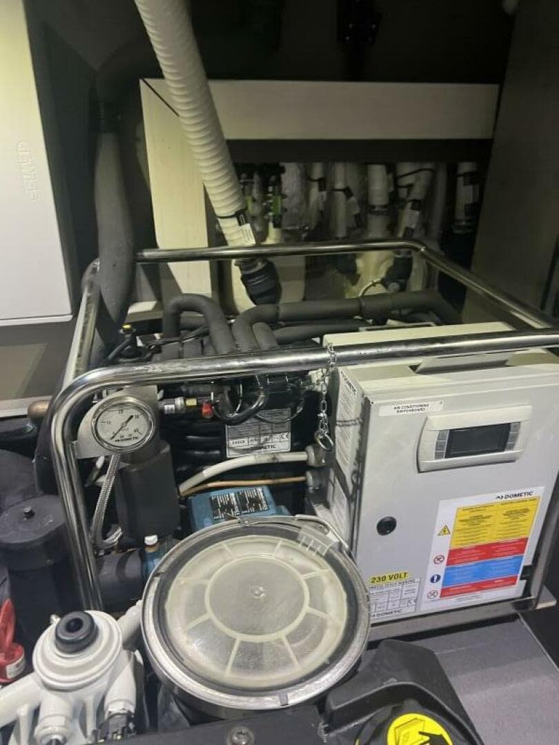 2023 Absolute 48 Navetta — photo 85