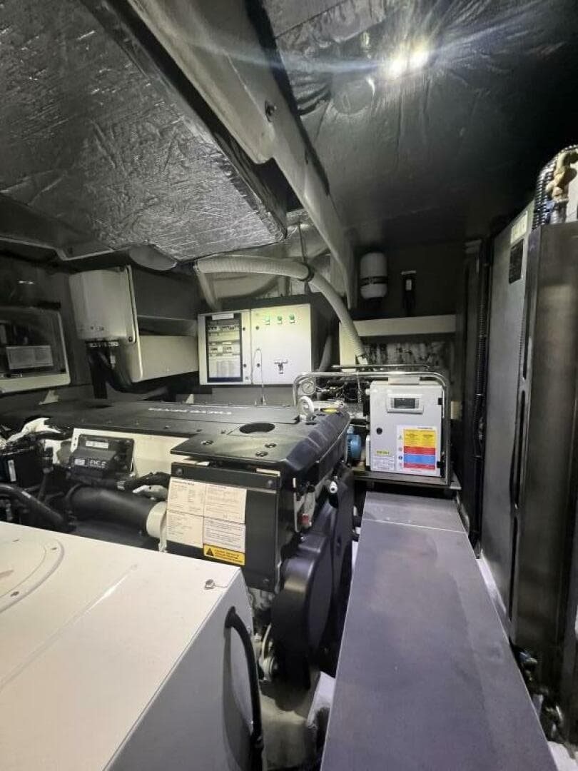 2023 Absolute 48 Navetta — photo 98