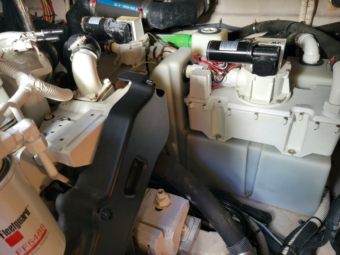 2017 Sea Ray 460 Sundancer — photo 33