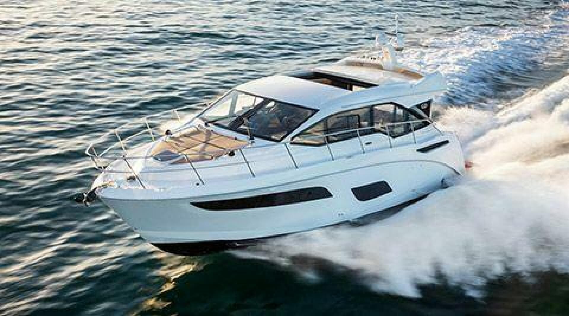 2017 Sea Ray 460 Sundancer — photo 4