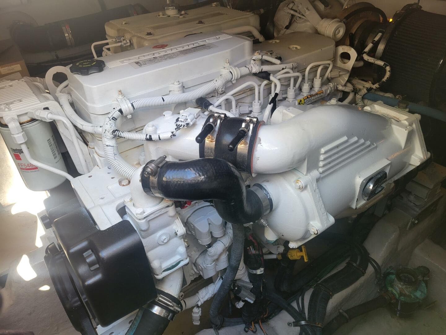 2017 Sea Ray 460 Sundancer — photo 29