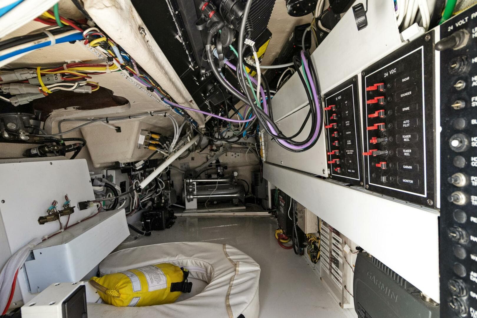 2015 Viking 46 Convertible — photo 34