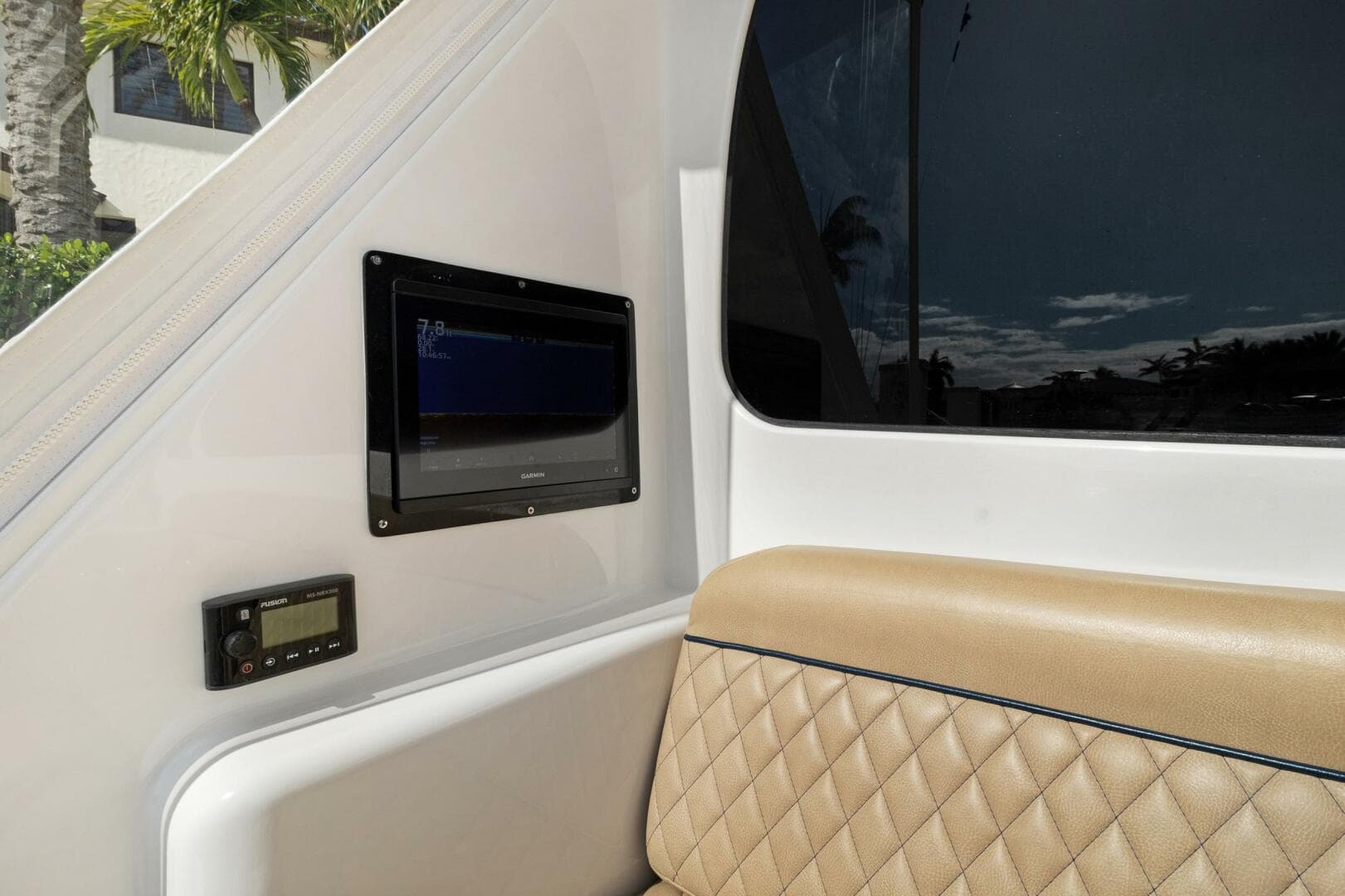 2015 Viking 46 Convertible — photo 49