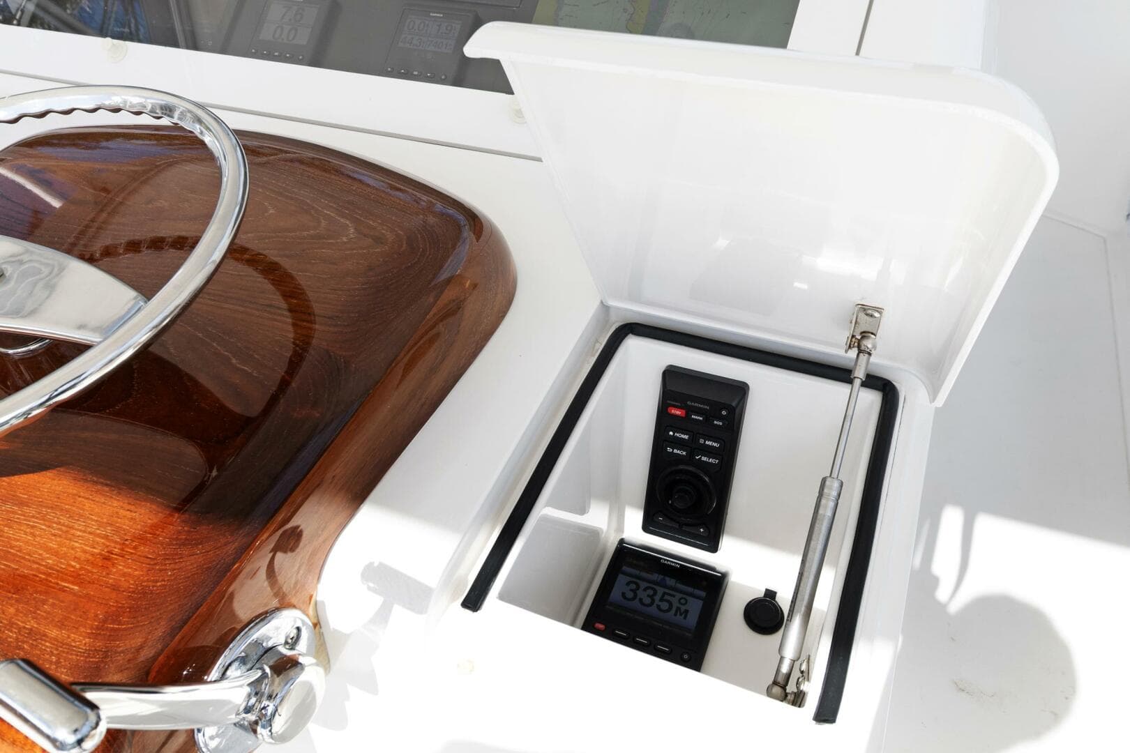 2015 Viking 46 Convertible — photo 30