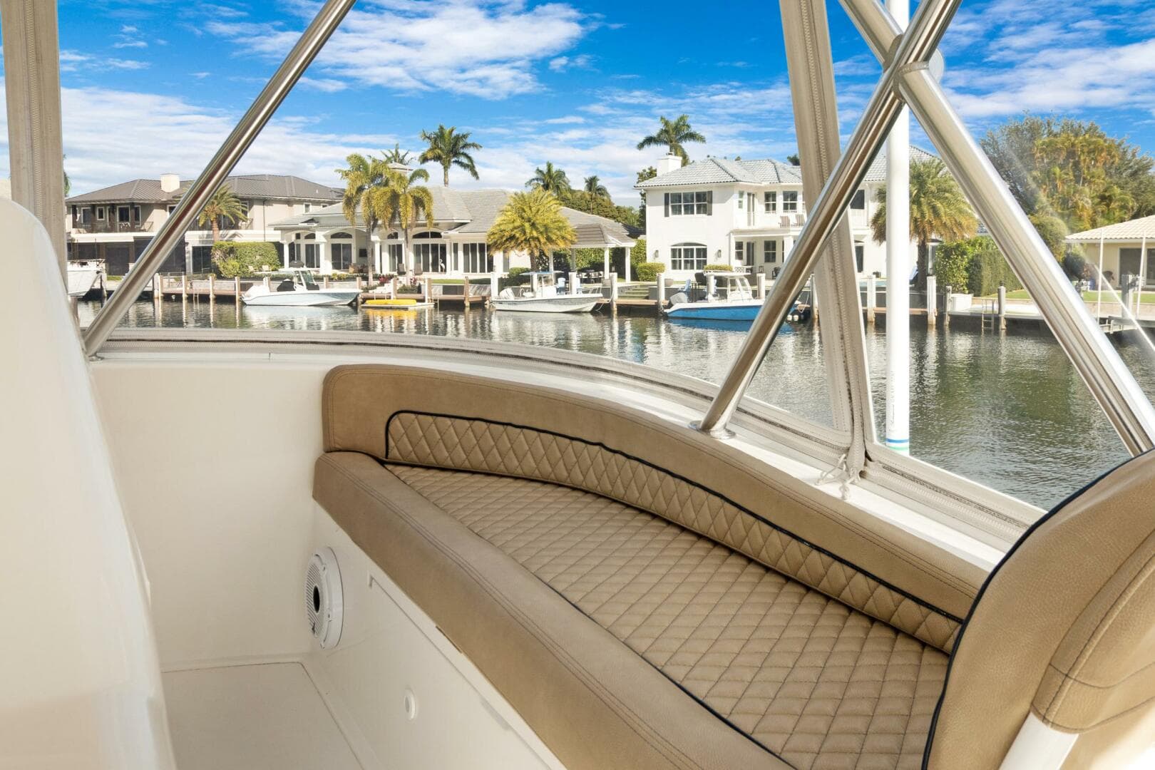 2015 Viking 46 Convertible — photo 31