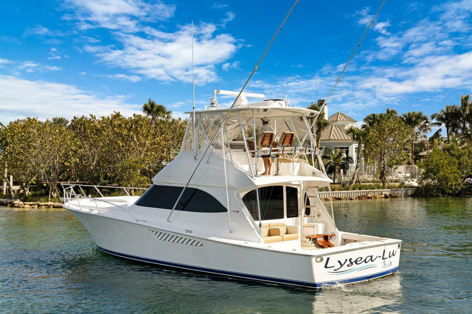 2015 Viking 46 Convertible — photo 56