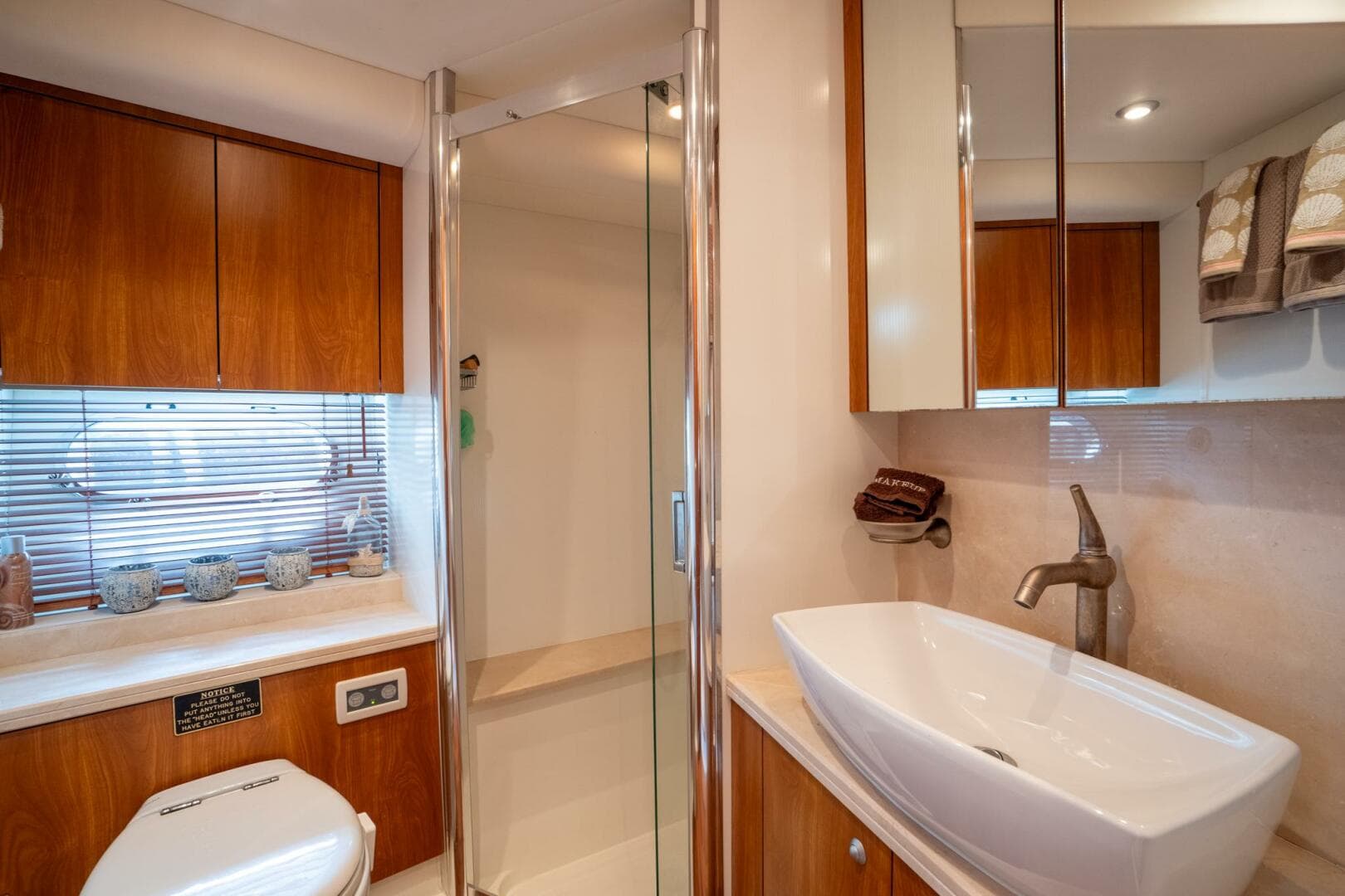 2008 Sunseeker Manhattan 70 — photo 34