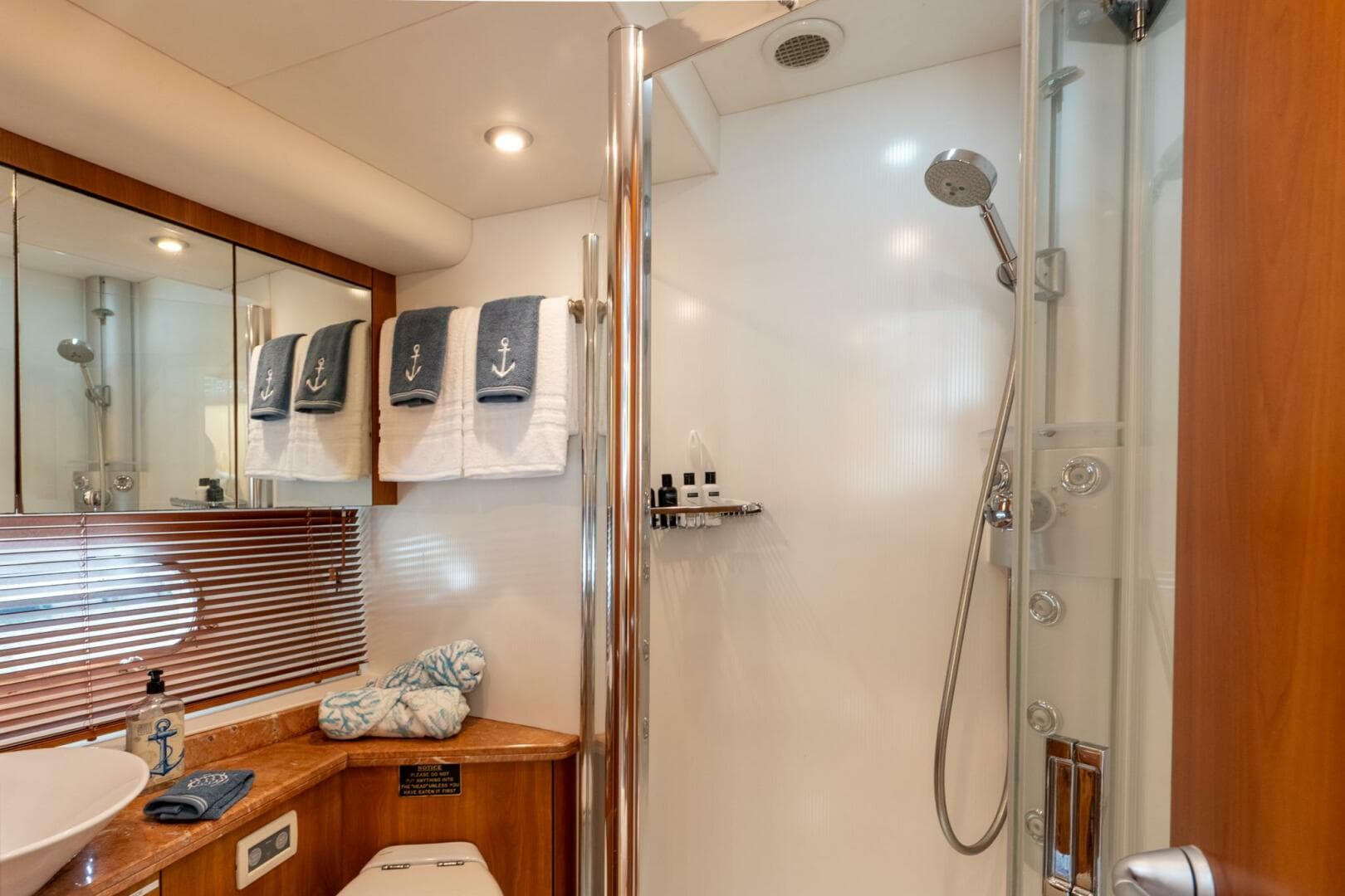2008 Sunseeker Manhattan 70 — photo 31